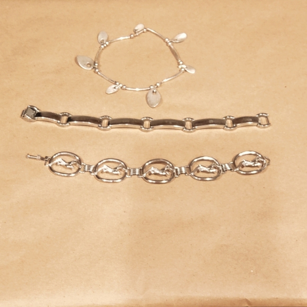 3pc Vintage Lot ~ Silvertone Bracelets